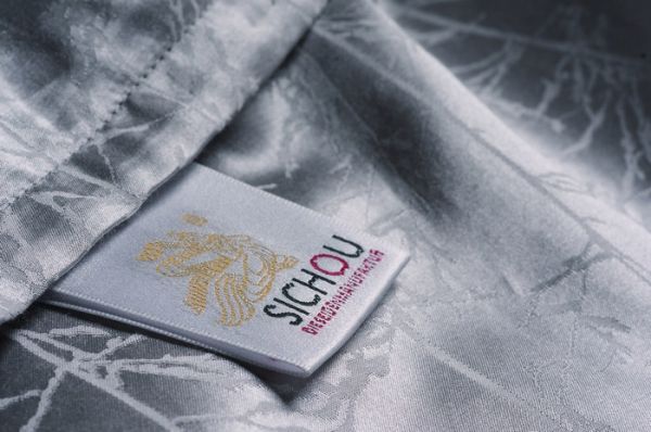 Sichou Seiden-Bettwäsche Trees Silver