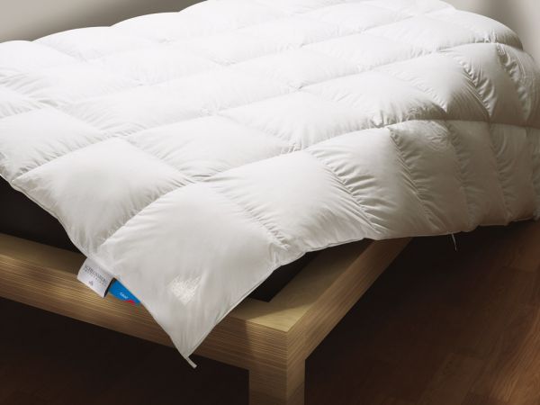 SCHLOSSBERG Daunendecke LORD OUTLAST LIGHT